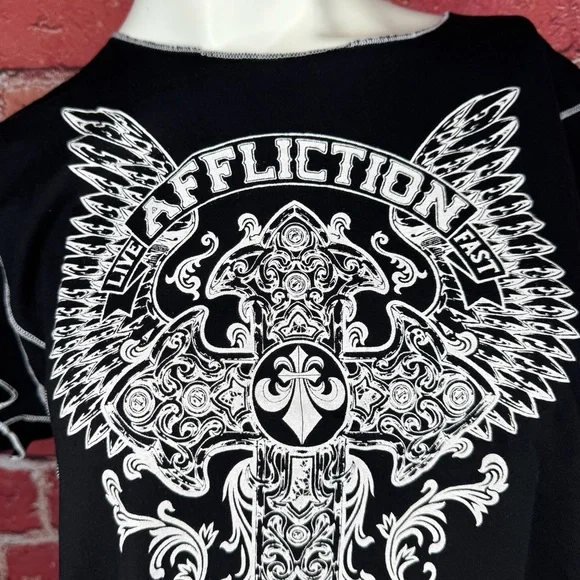 Affliction Women’s Graphic Baby Tee -Size: XL -NWOT - Picture 3 of 11
